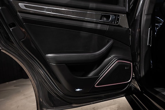 Porsche Panamera Turbo 18 of 23