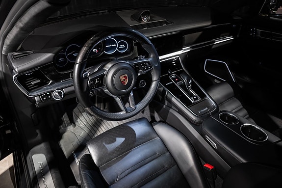 Porsche Panamera Turbo 8 of 23