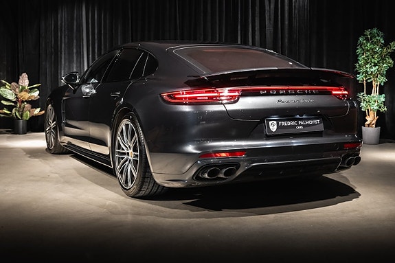 Porsche Panamera Turbo 5 of 23