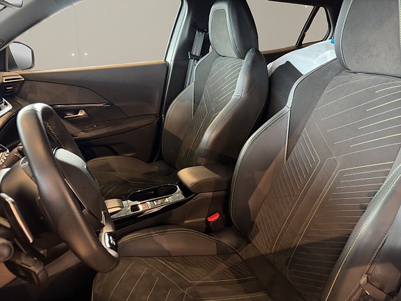 Peugeot 2008 9 of 13