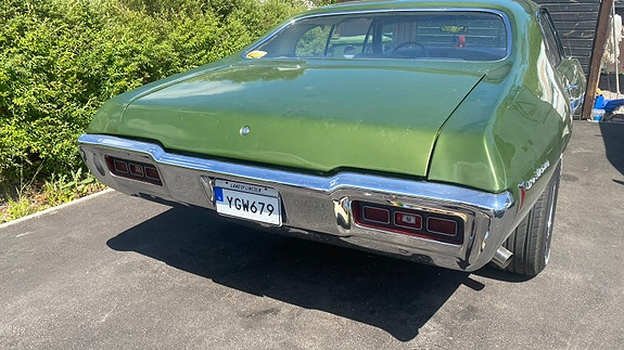Pontiac LeMans 3 of 6