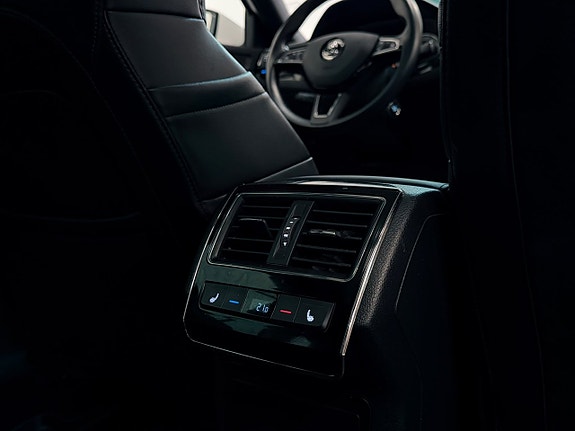 Skoda Superb 15 of 24