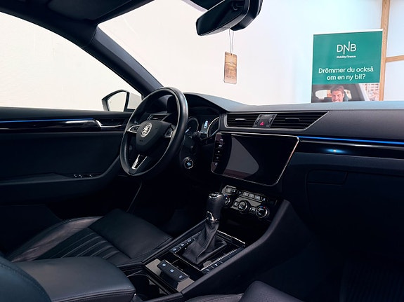 Skoda Superb 17 of 24