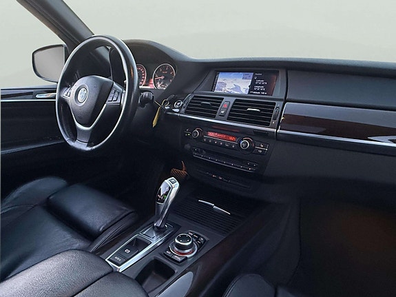 BMW X5 13 of 18
