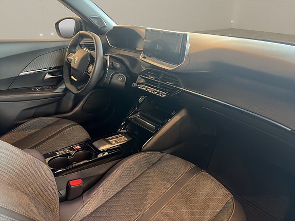 Peugeot 2008 12 of 13