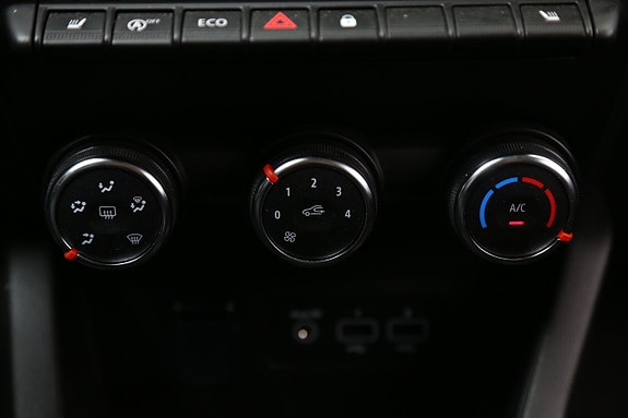 Renault Clio 21 of 24