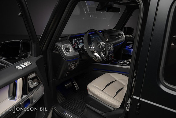 Mercedes-Benz G63 14 of 20