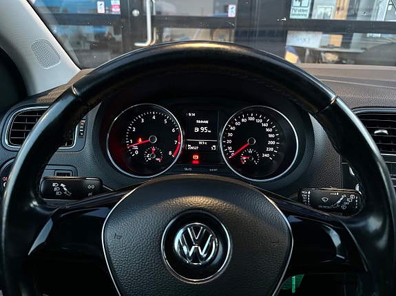 Volkswagen Polo 13 of 20