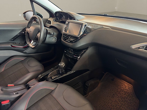 Peugeot 2008 12 of 13