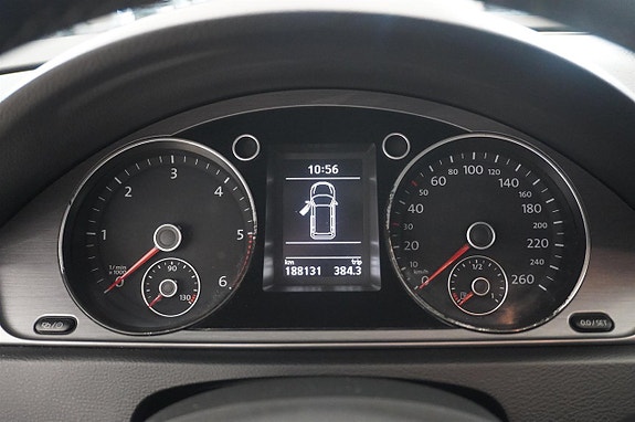 Volkswagen Passat 10 of 10