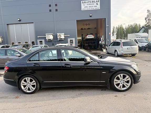 Mercedes-Benz C180 7 of 16