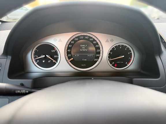 Mercedes-Benz C180 10 of 16