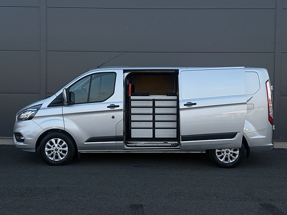 Ford Transit Custom 13 of 26