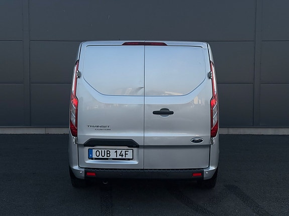 Ford Transit Custom 17 of 26