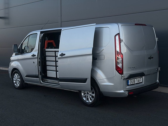 Ford Transit Custom 15 of 26