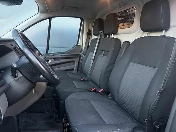 Ford Transit Custom 21 of 26