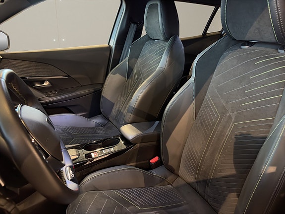 Peugeot 2008 9 of 13