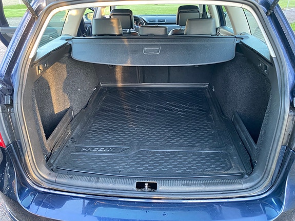 Volkswagen Passat 8 of 10