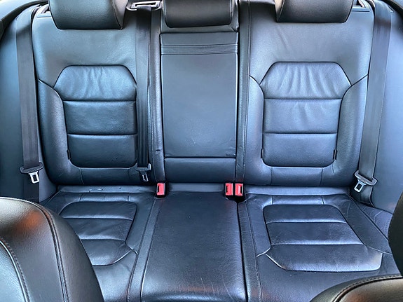 Volkswagen Passat 7 of 10