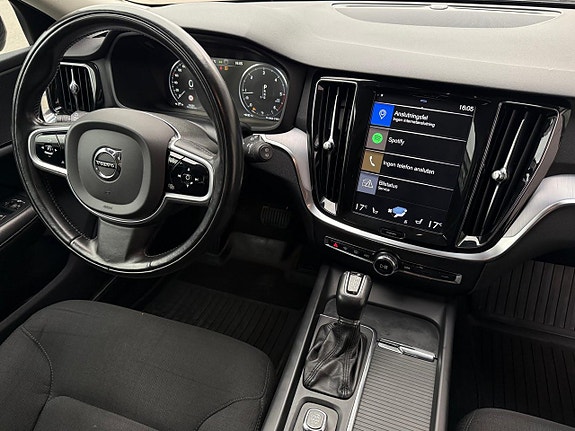Volvo V60 8 of 19
