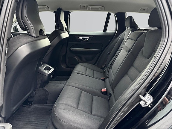 Volvo V60 12 of 19