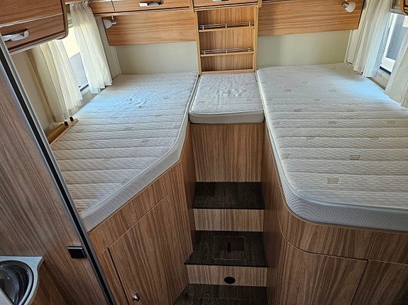 Hymer T 578 GL, långbäddar, elpatron, cykelställ,solcell, Euro6 19 of 30