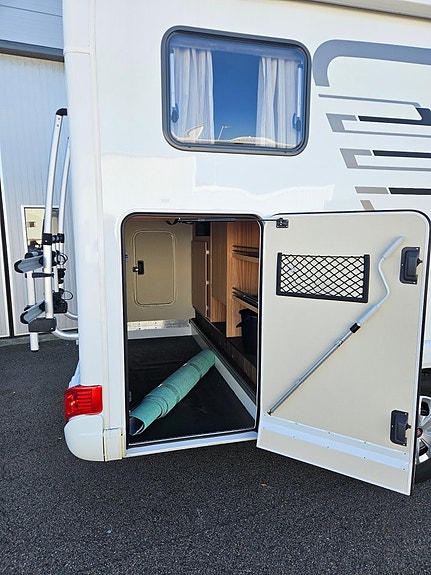 Hymer T 578 GL, långbäddar, elpatron, cykelställ,solcell, Euro6 7 of 30