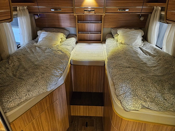 Hymer T 578 GL, långbäddar, elpatron, cykelställ,solcell, Euro6 20 of 30