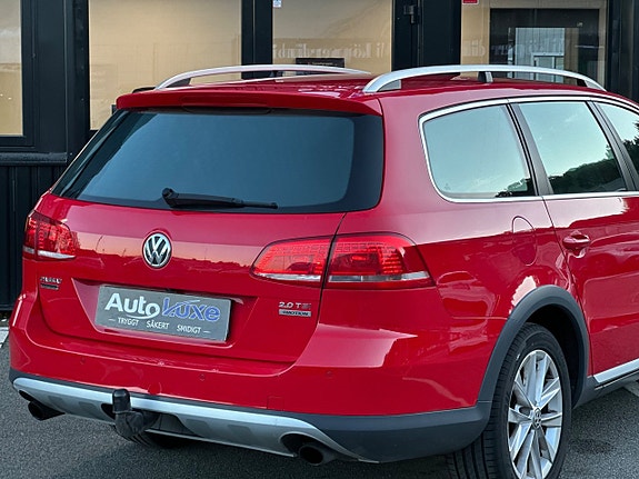 Volkswagen Passat Alltrack 18 of 26