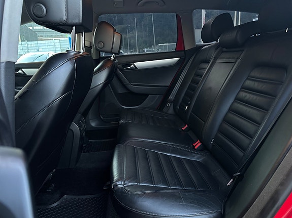 Volkswagen Passat Alltrack 20 of 26