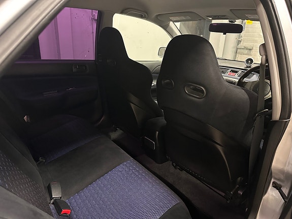 Mitsubishi Lancer 16 of 28