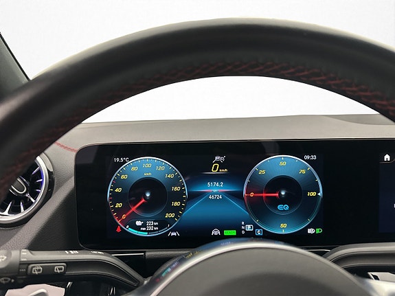 Mercedes-Benz EQA250 17 of 30