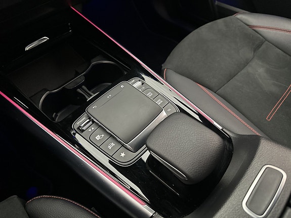 Mercedes-Benz EQA250 25 of 30