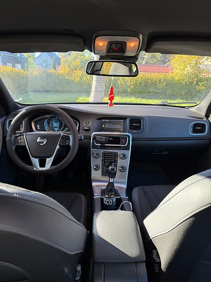 Volvo S60 3 of 7