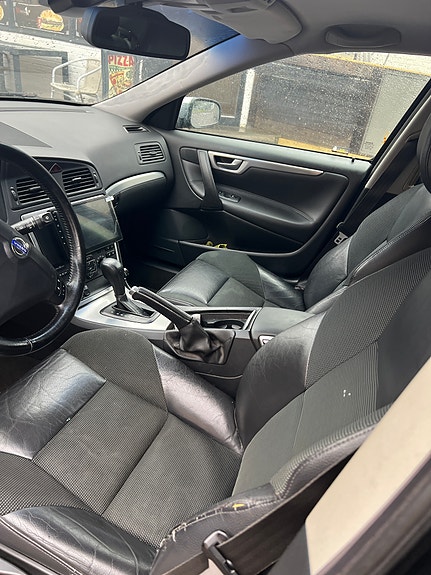 Volvo S60 5 of 8
