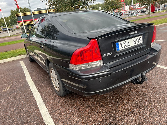 Volvo S60 4 of 8