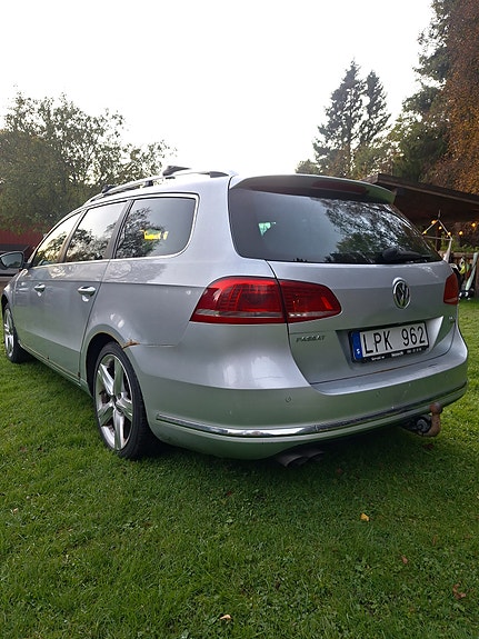 Volkswagen Passat 10 of 16