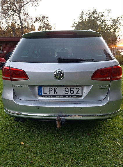 Volkswagen Passat 4 of 16