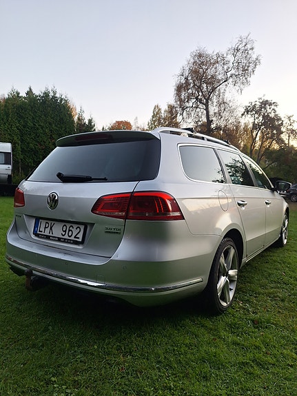 Volkswagen Passat 9 of 16