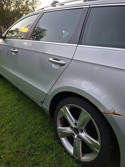 Volkswagen Passat 8 of 16