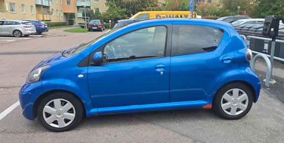 Toyota Aygo 4 of 9