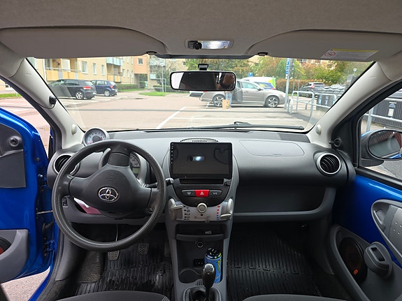 Toyota Aygo 7 of 9
