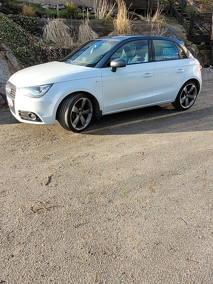 Audi A1 2 of 6