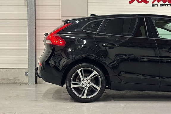 Volvo V40 9 of 23