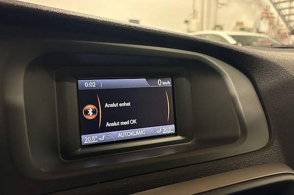 Volvo V40 17 of 23
