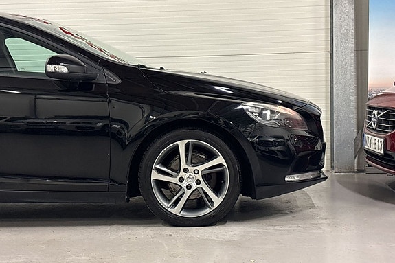 Volvo V40 10 of 23