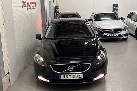 Volvo V40 20 of 23