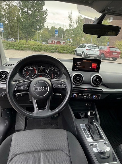 Audi Q2 7 of 8