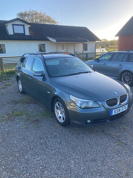 BMW 525i 2 of 6