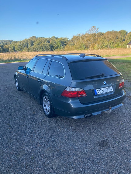 BMW 525i 4 of 6